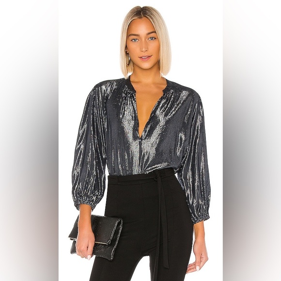 NWT Velvet by Graham & Spencer Linette Blouse in Graphite - Picture 1 of 2